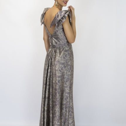 Vestido largo de mujer escote infinito para fiesta efecto metalizado en color bronce